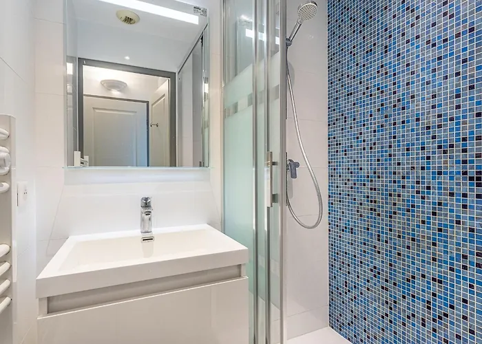 Apartman Cap Negre - Domaine De La Pinede-9 By Interhome Le Lavandou